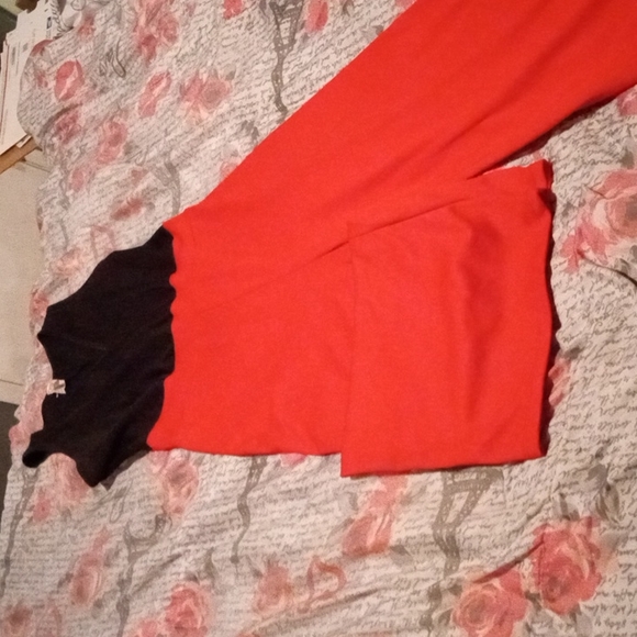 Black and Red jumpsuit - Picture 1 of 4